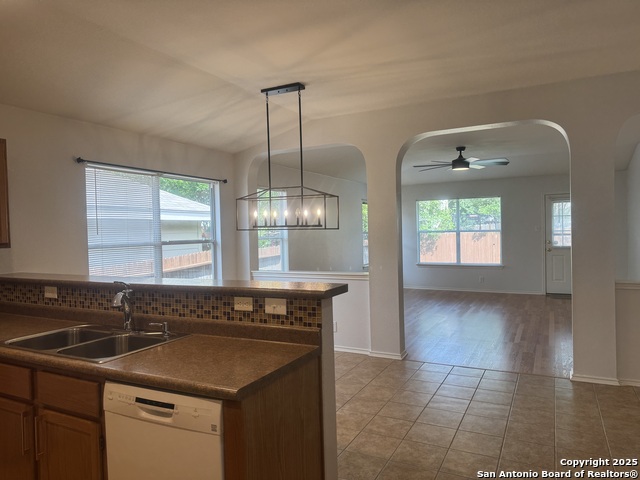 Listing photo id 7 for 11418 Newkirk