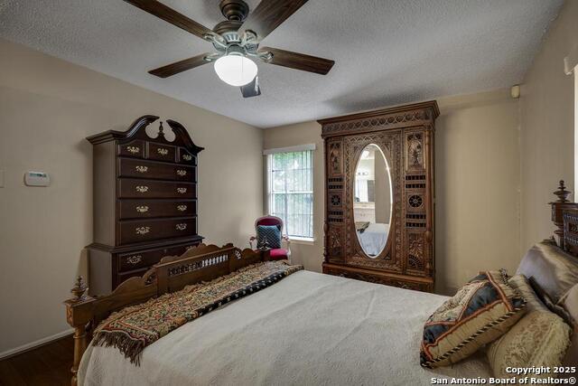 Image 15 of 24 For 4603 Golf View Dr.