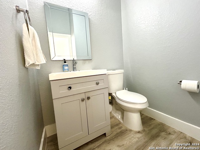 Listing photo id 9 for 810 Martin Luther King Drive  201