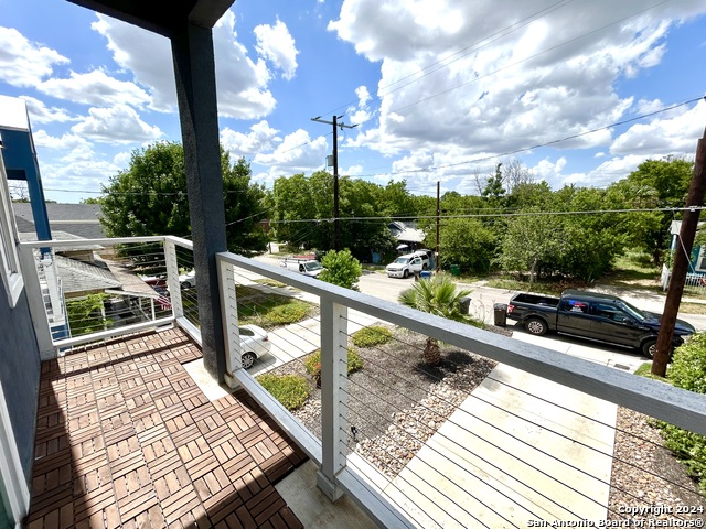 Listing photo id 12 for 810 Martin Luther King Drive  201