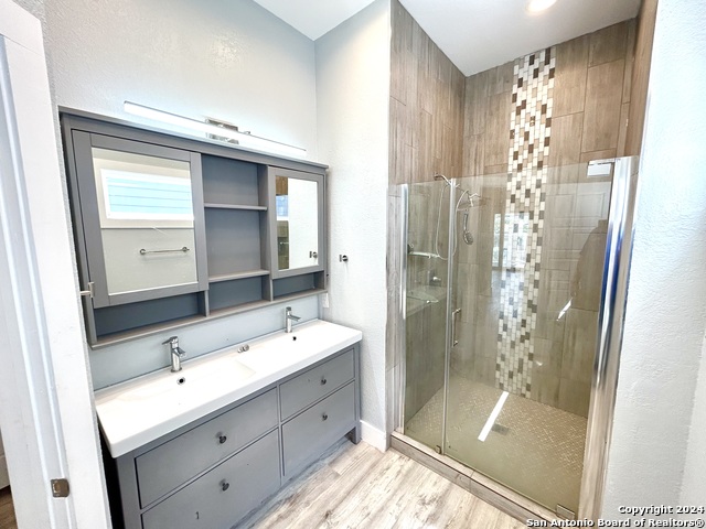 Listing photo id 14 for 810 Martin Luther King Drive  201
