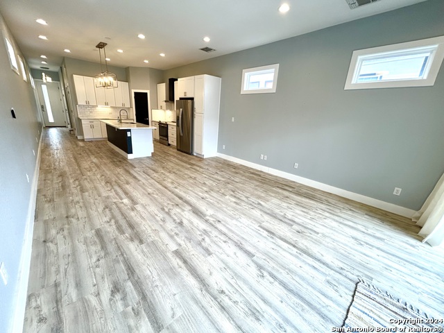Listing photo id 6 for 810 Martin Luther King Drive  201