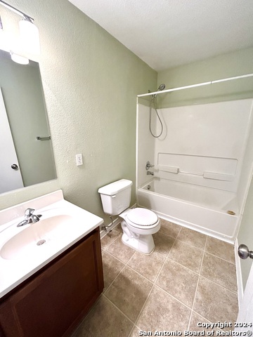 Image 14 of 25 For 5026 Summitwood 3