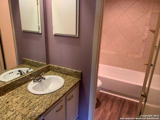 Image 12 of 24 For 3843 Barrington St  253n