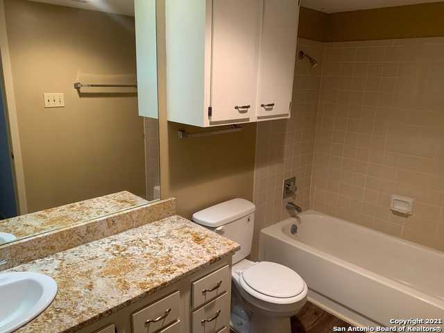 Image 15 of 24 For 3843 Barrington St  253n