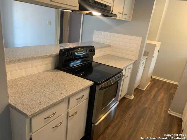 Image 7 of 24 For 3843 Barrington St  253n