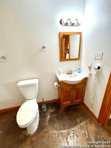 Image 7 of 14 For 573 Texas 97  109