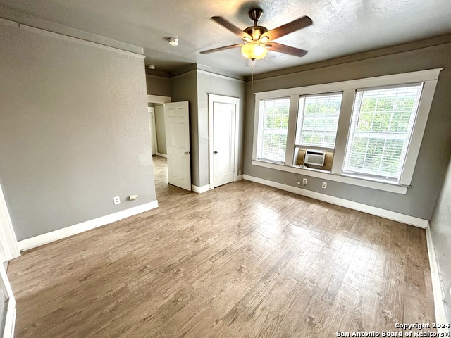 Image 10 of 14 For 1409 Woodlawn Avenue W 7
