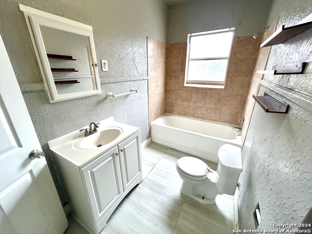 Image 13 of 14 For 1409 Woodlawn Avenue W 7