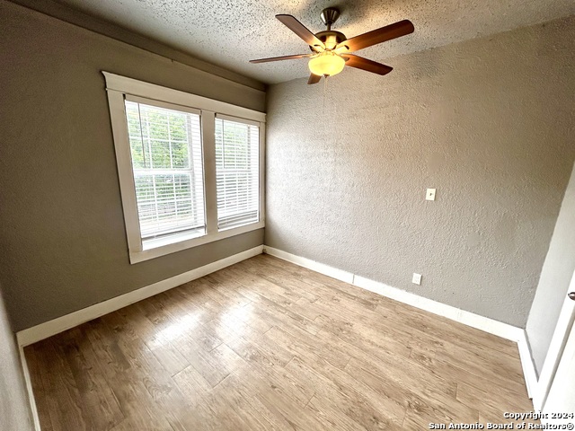 Image 14 of 14 For 1409 Woodlawn Avenue W 7