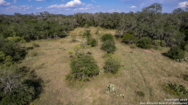 Listing photo id 15 for 3 Utopia Forest