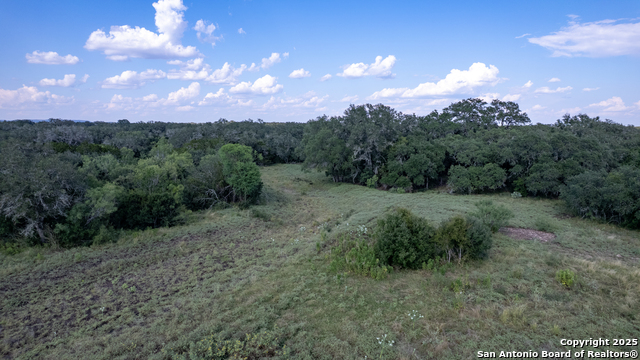 Listing photo id 26 for 3 Utopia Forest