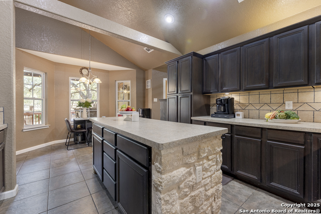 Image 10 of 33 For 568 Jacobs Ln