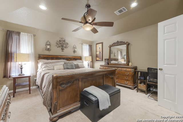 Image 12 of 33 For 568 Jacobs Ln