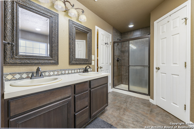 Image 14 of 33 For 568 Jacobs Ln