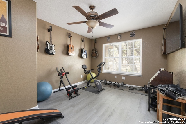 Image 20 of 33 For 568 Jacobs Ln