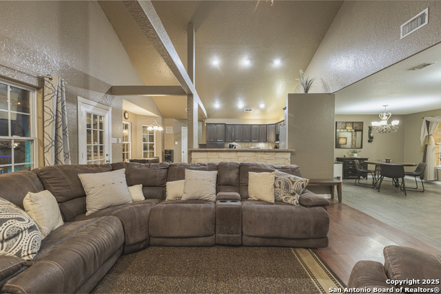 Image 21 of 33 For 568 Jacobs Ln