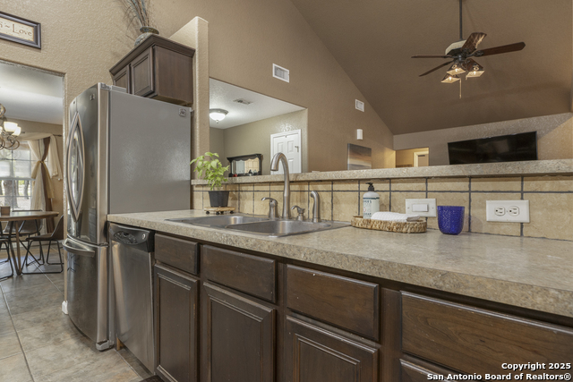 Image 7 of 33 For 568 Jacobs Ln