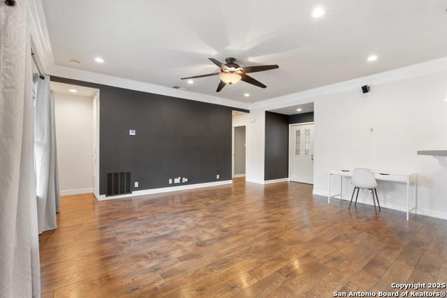 Image 4 of 18 For 10206 Cedarbend