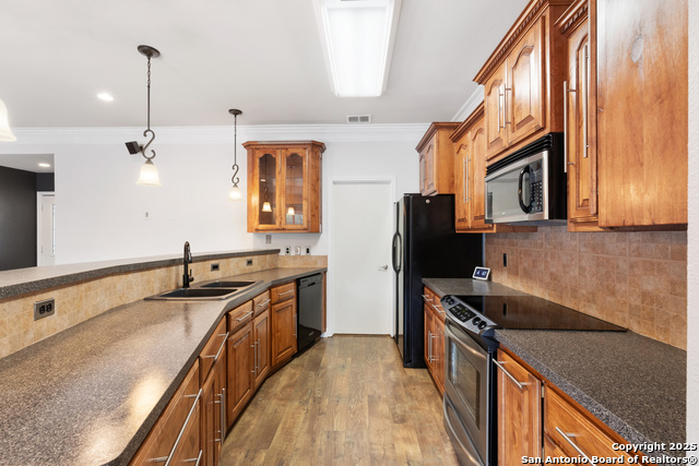 Image 7 of 18 For 10206 Cedarbend