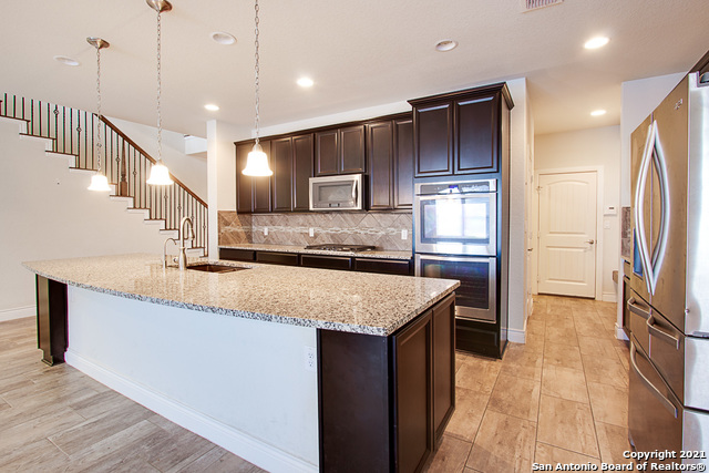 Listing photo id 8 for 2839 Running Fawn