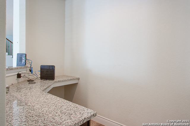 Listing photo id 14 for 2839 Running Fawn