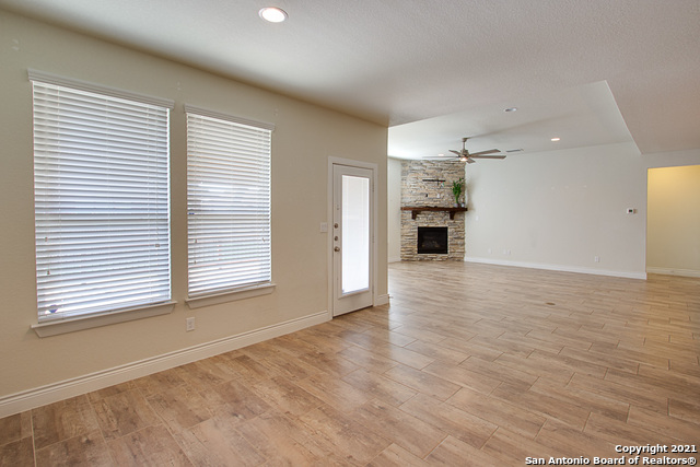 Listing photo id 15 for 2839 Running Fawn