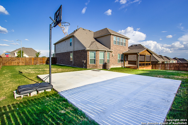 Listing photo id 16 for 2839 Running Fawn