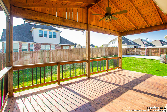 Listing photo id 18 for 2839 Running Fawn