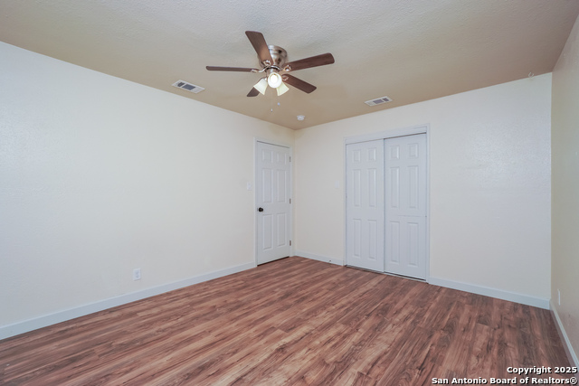 Image 10 of 15 For 931 Hutchins W