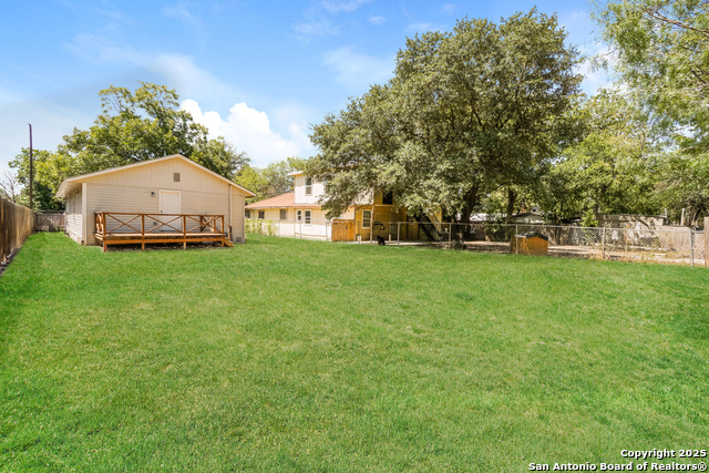 Image 15 of 15 For 931 Hutchins W