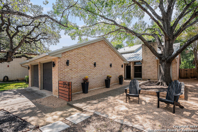 Listing photo id 38 for 9159 Powhatan Dr
