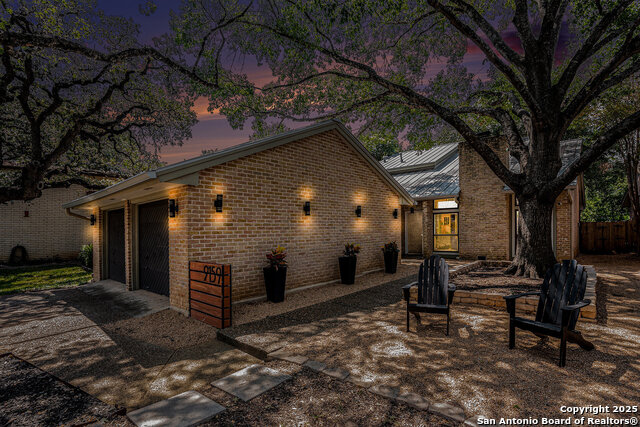 Listing photo id 40 for 9159 Powhatan Dr