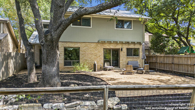 Listing photo id 41 for 9159 Powhatan Dr