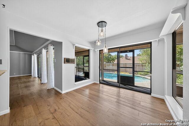 Image 11 of 23 For 6314 Cypress Crk