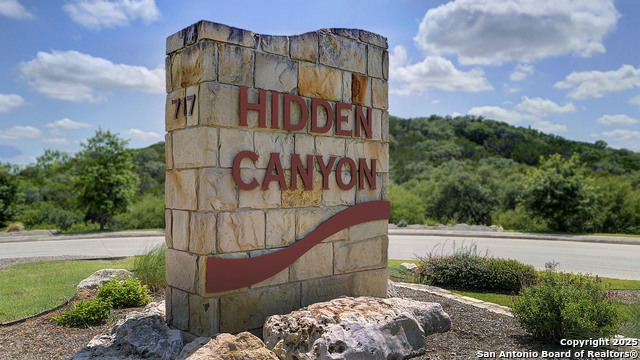 Listing photo id 4 for 227 Canyon Path