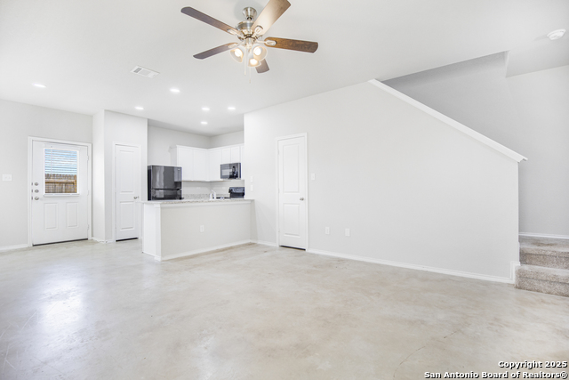 Image 4 of 26 For 7239 Converse Ridge