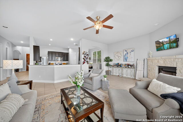 Image 5 of 43 For 5911 Cecilyann