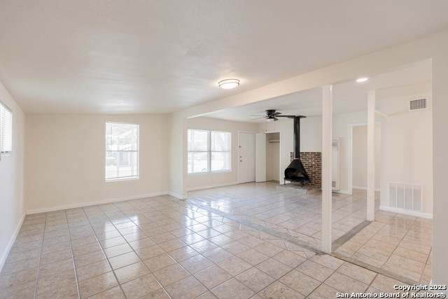 Image 10 of 28 For 1822 Arroya Vista