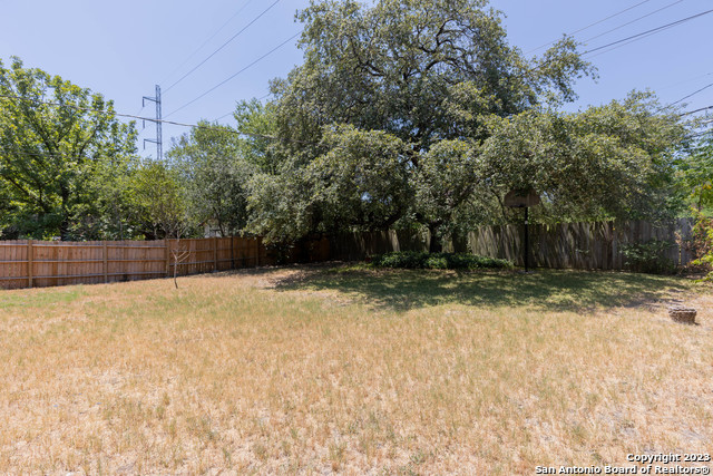 Image 24 of 28 For 1822 Arroya Vista