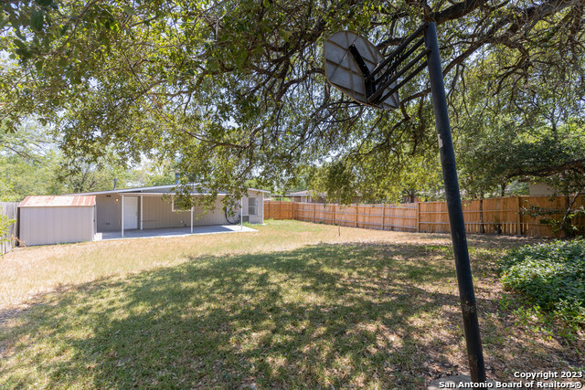 Image 25 of 28 For 1822 Arroya Vista