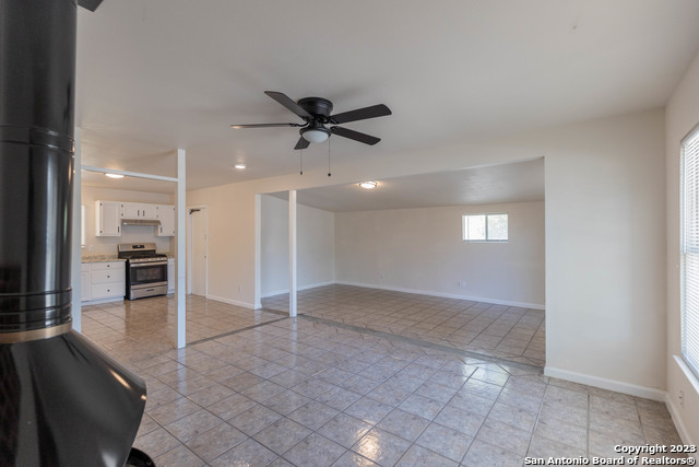 Image 4 of 28 For 1822 Arroya Vista