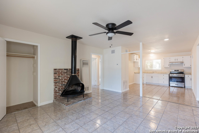 Image 6 of 28 For 1822 Arroya Vista