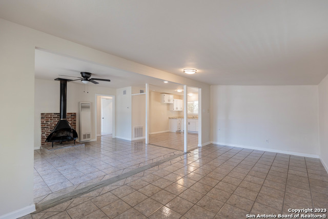 Image 9 of 28 For 1822 Arroya Vista