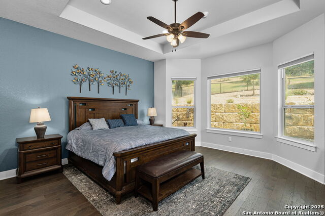 Listing photo id 22 for 5943 Colin Rdg