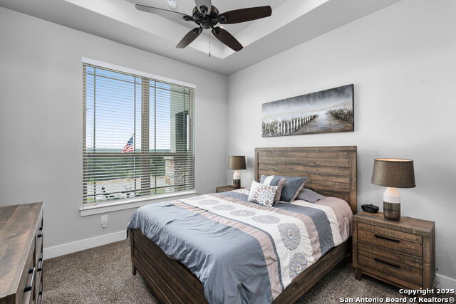 Listing photo id 27 for 5943 Colin Rdg