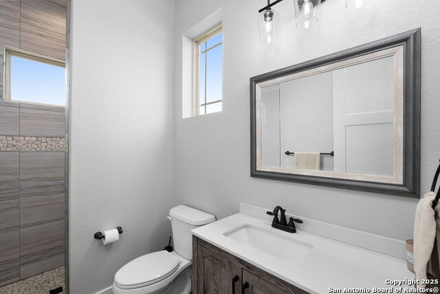 Listing photo id 28 for 5943 Colin Rdg