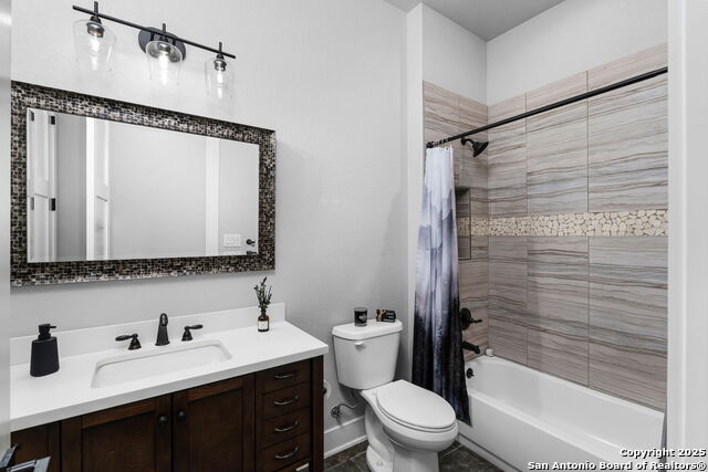 Listing photo id 30 for 5943 Colin Rdg