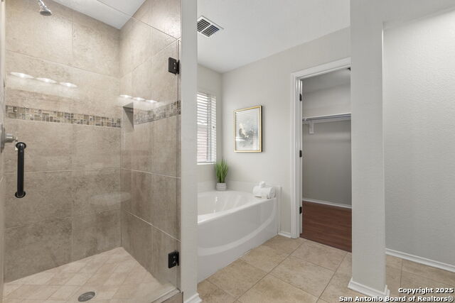 Image 20 of 31 For 14119 Silver Charm