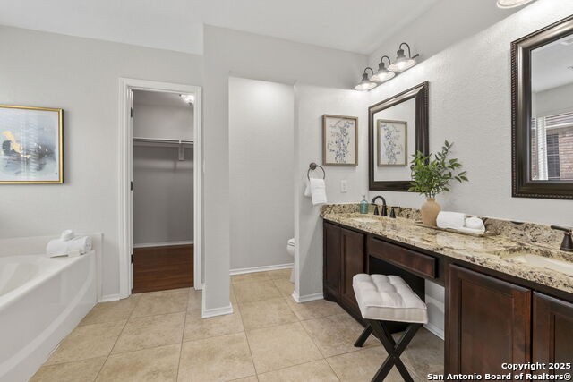 Image 26 of 31 For 14119 Silver Charm